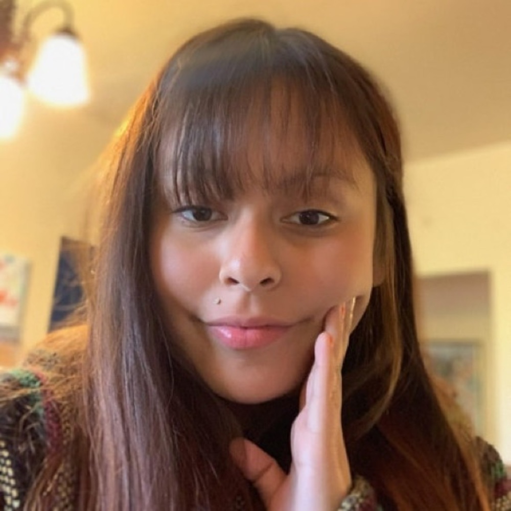Meet your Posher, Yailin